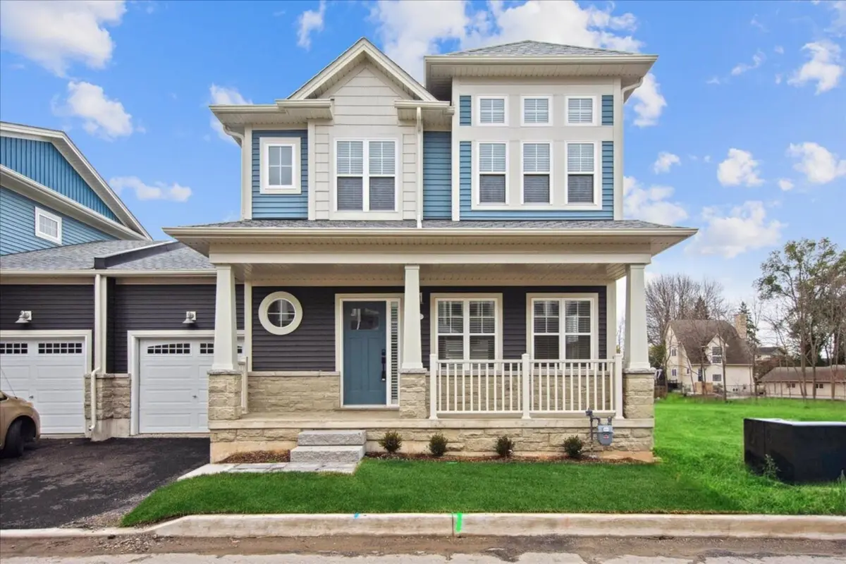 Fort Erie, ON L0S 1B0,11 Cyclone WAY