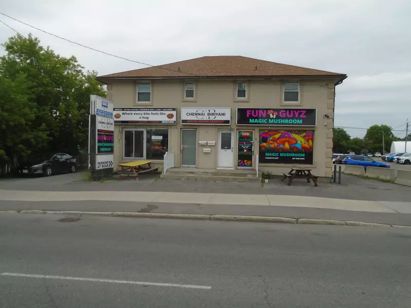912 St Laurent BLVD S, Overbrook - Castleheights And Area, ON K1K 3B3