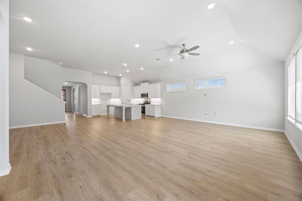 Van Alstyne, TX 75495,1437 Red Clover Avenue