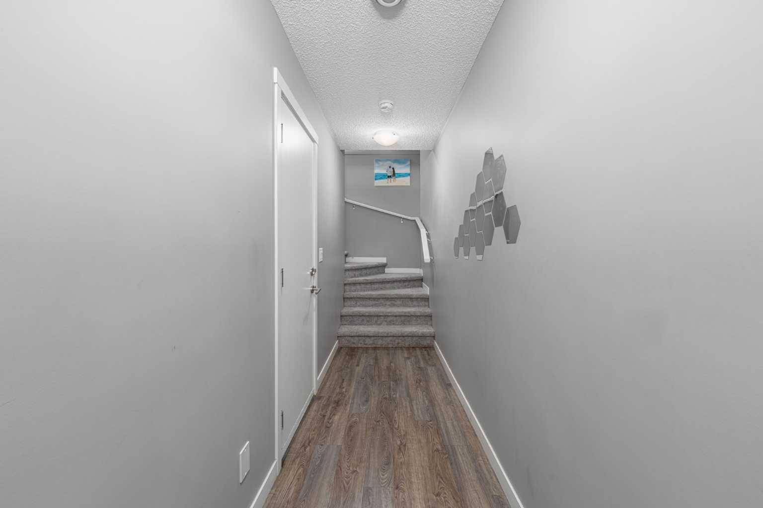 Calgary, AB T3R 0V4,438 Nolan Hill DR NW