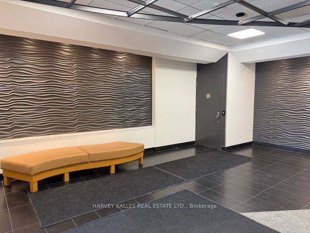 Toronto C03, ON M4R 1A3,110 Eglinton AVE #303C