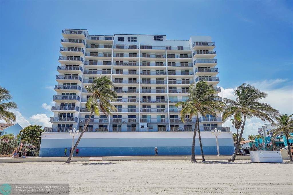 Hollywood, FL 33019,400 N Surf Rd  #703