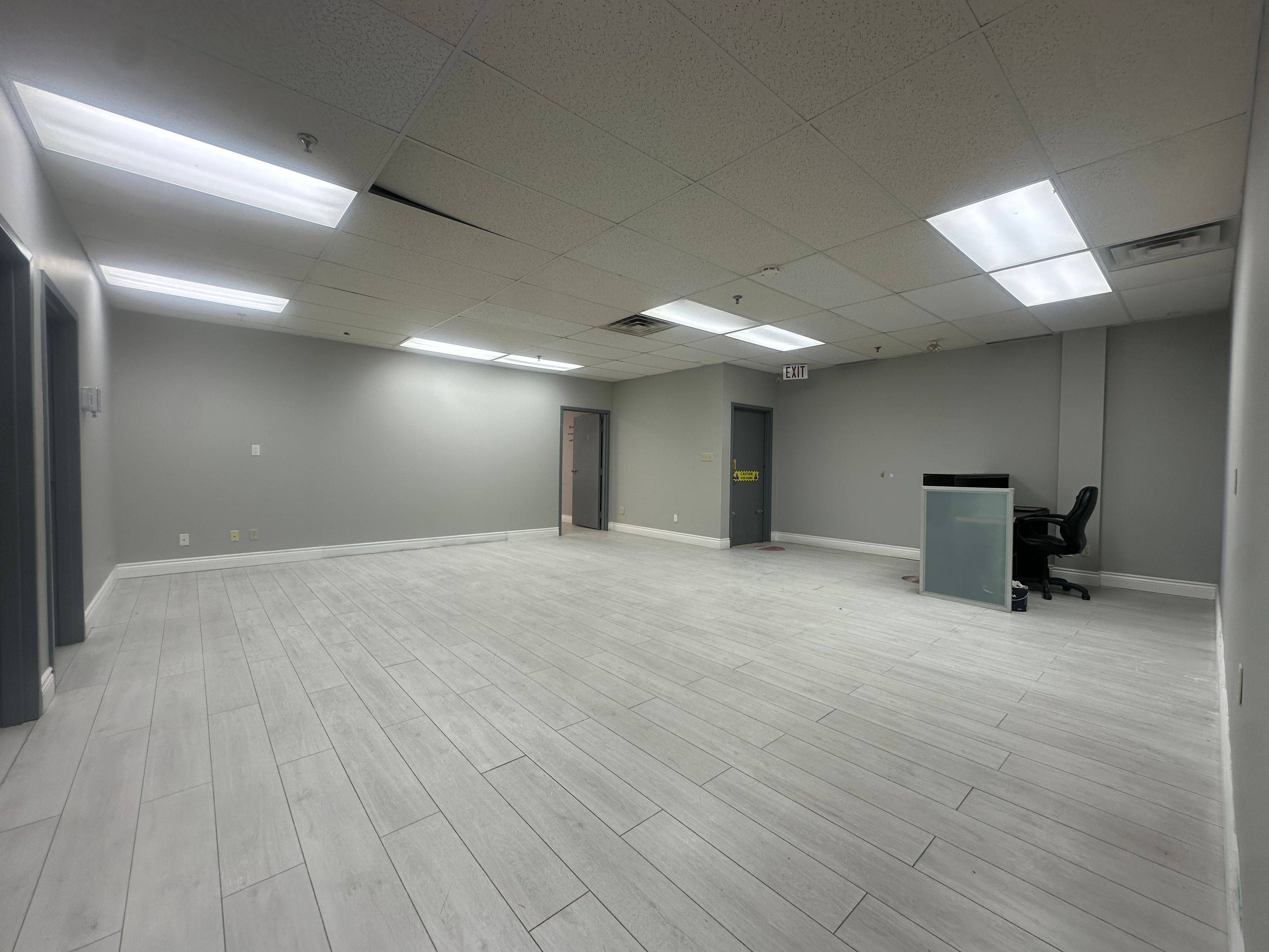 Markham, ON L3R 9T9,168 Konrad CRES #200