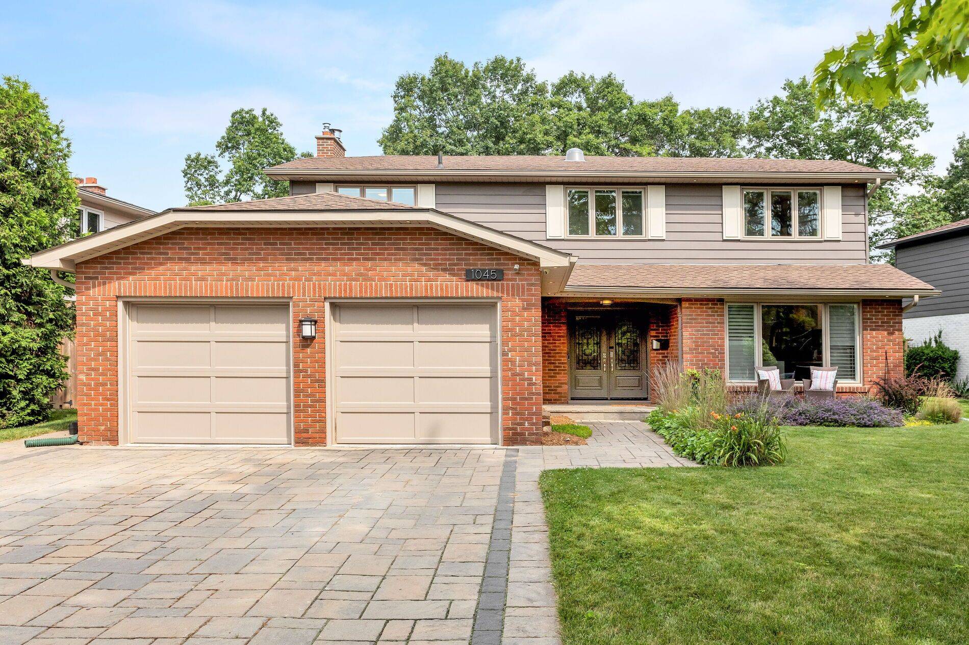 Mississauga, ON L5H 1M4,1045 Fair Birch DR