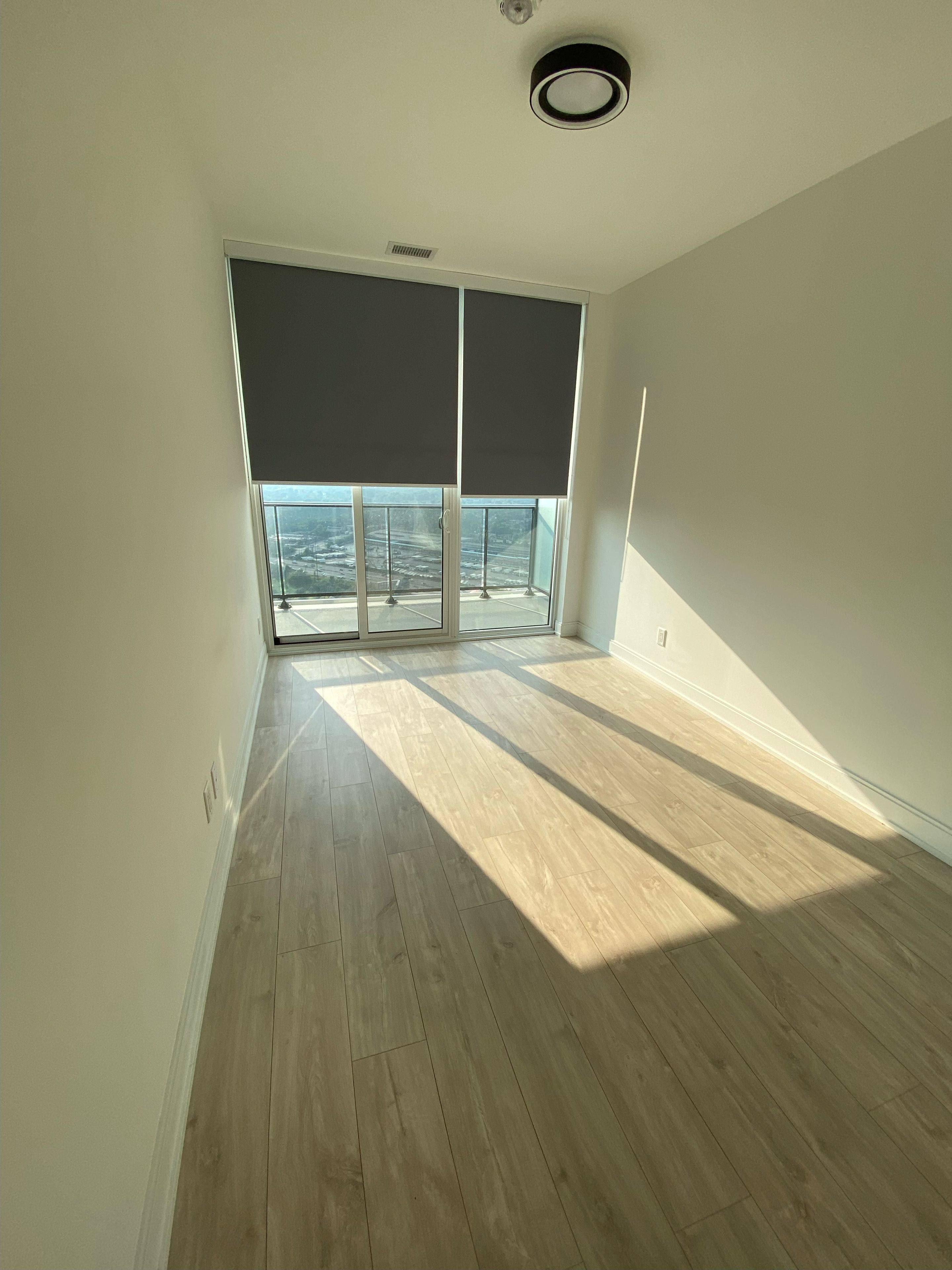 Toronto W06, ON M8V 0G2,70 ANNIE CRAIG DR #3809
