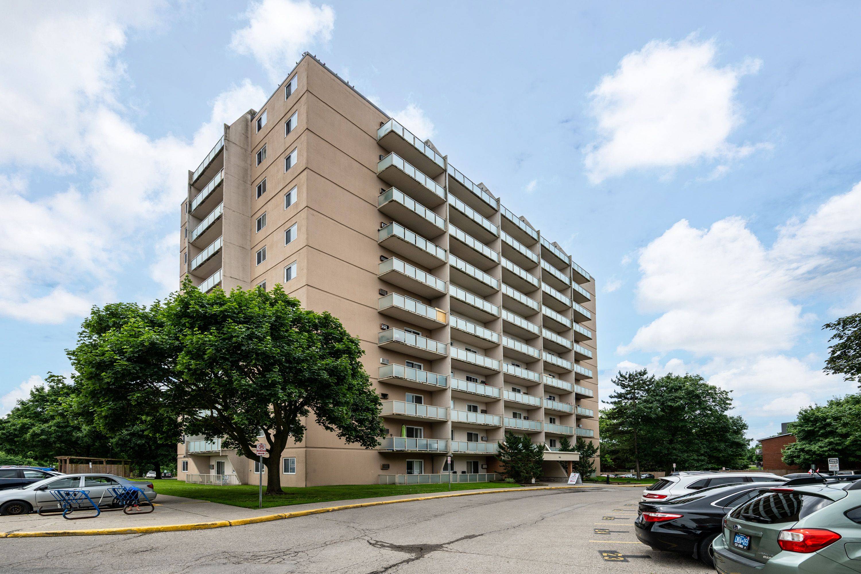 London East, ON N5Y 4T8,563 Mornington AVE #806
