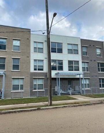 Waterloo, ON N2L 3H2,62 Balsam ST #T211
