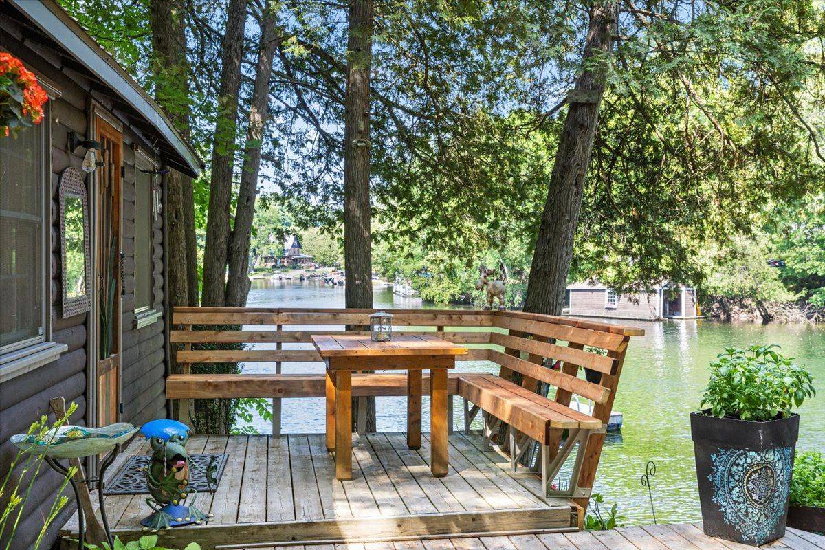 Rideau Lakes, ON K0G 1E0,31A Herman RD