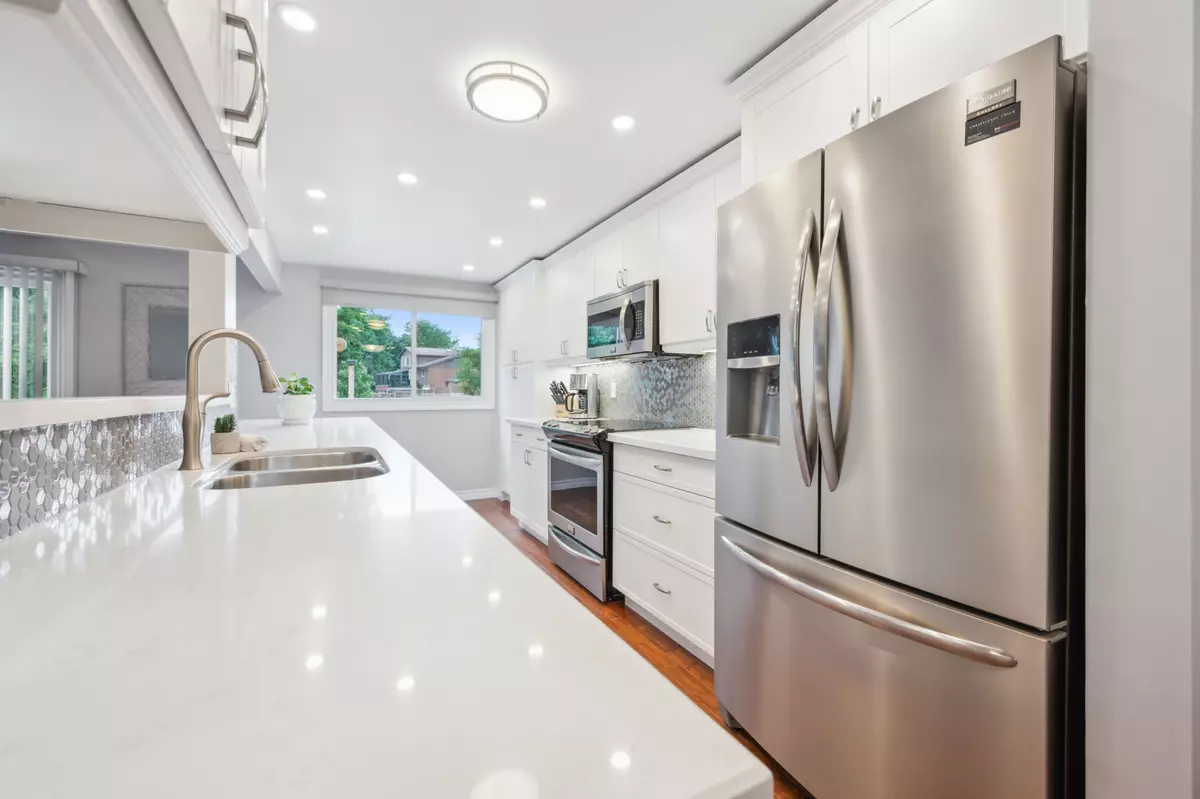 Guelph, ON N1K 1L3,375 Imperial RD S