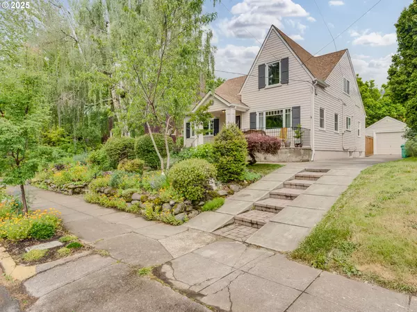 Portland, OR 97215,4415 SE STARK ST
