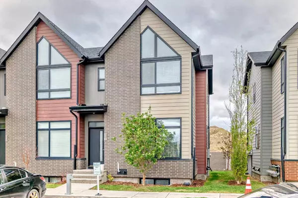 154 Sage Meadows GDNS NW, Calgary, AB T3P 1K2