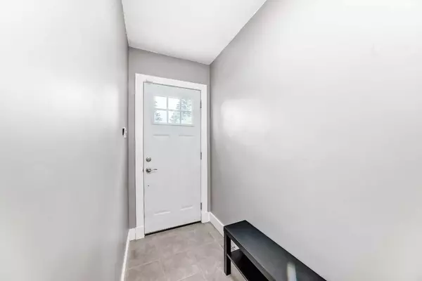 Calgary, AB T2T 5E3,2301 Richmond RD SW
