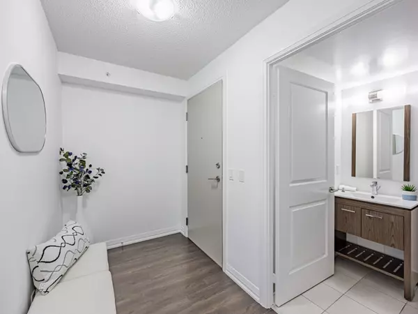 Toronto E09, ON M1G 0A6,30 Meadowglen PL #220