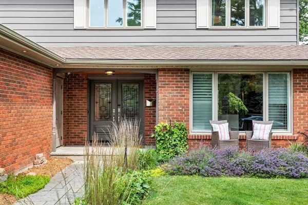 Mississauga, ON L5H 1M4,1045 Fair Birch DR