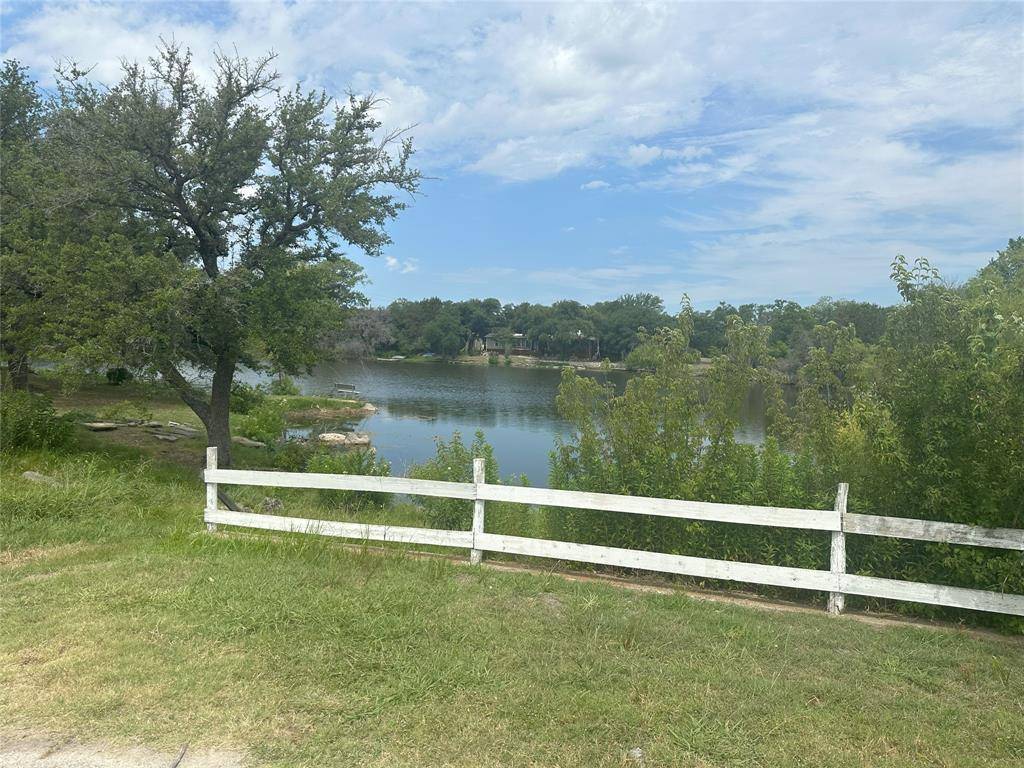 2613 White Rock Drive, Granbury, TX 76048