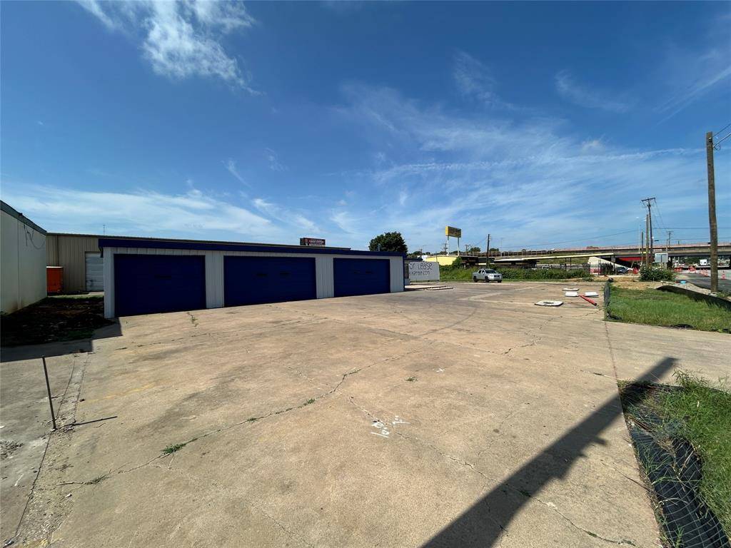Fort Worth, TX 76112,6200 E Rosedale Street