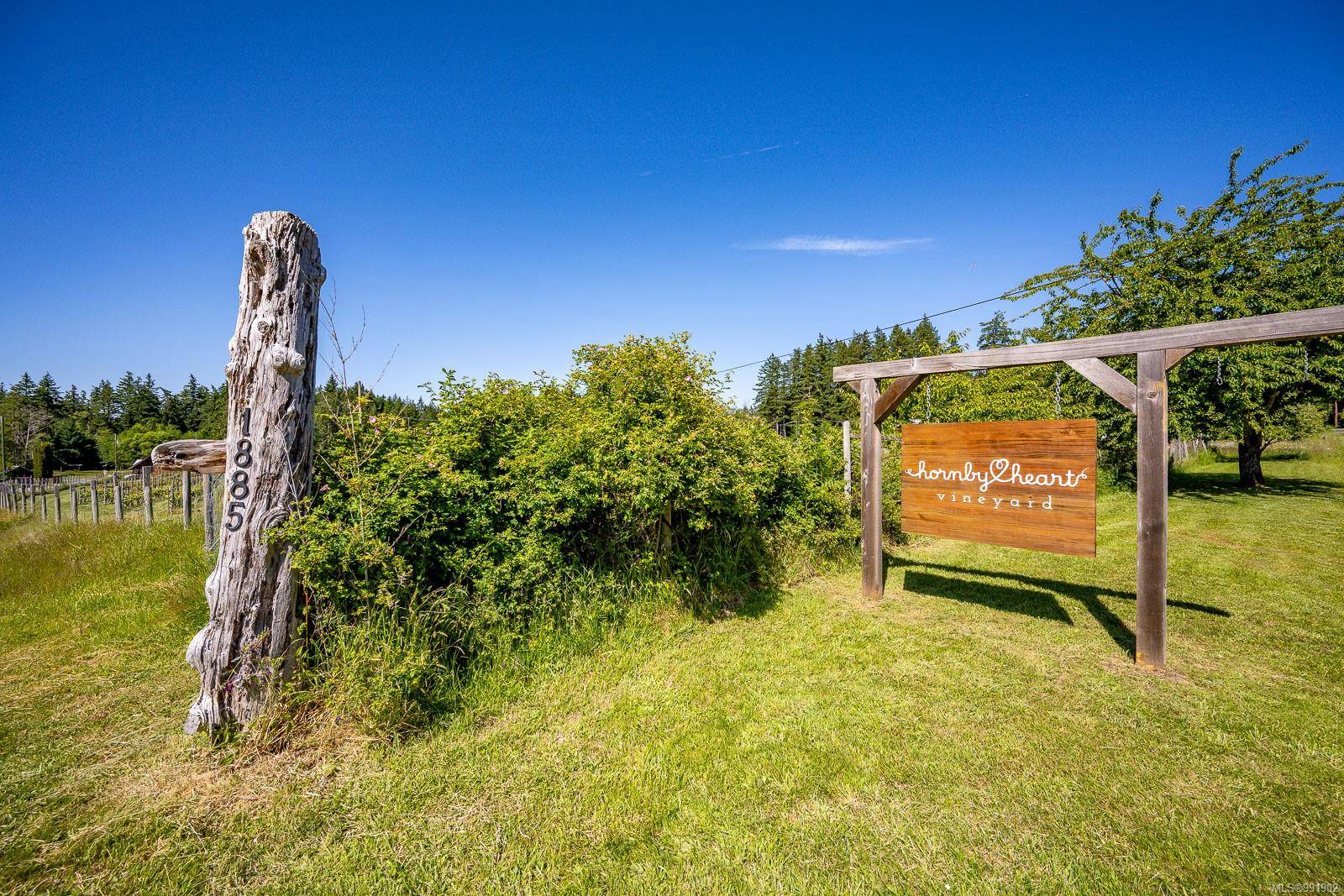 Hornby Island, BC V0R 1Z0,1885 Central Rd
