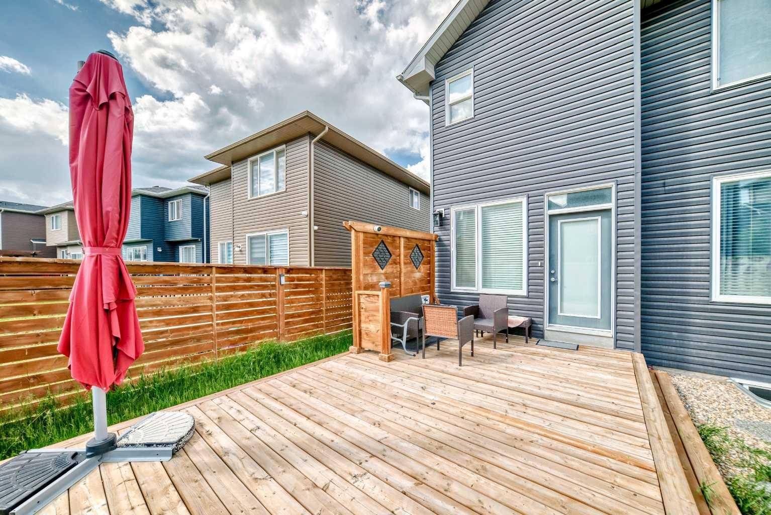 Calgary, AB T3P 0X9,39 Evansglen Link NW