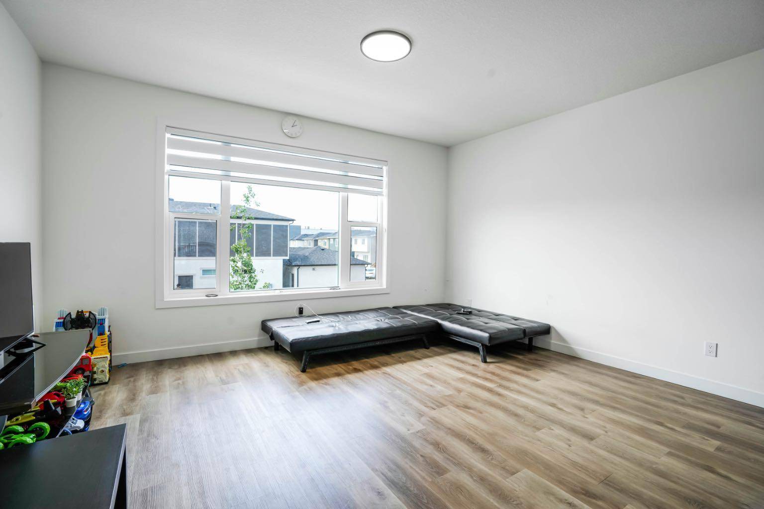 Calgary, AB T3J5S6,237 Saddlepeace CRES Northeast