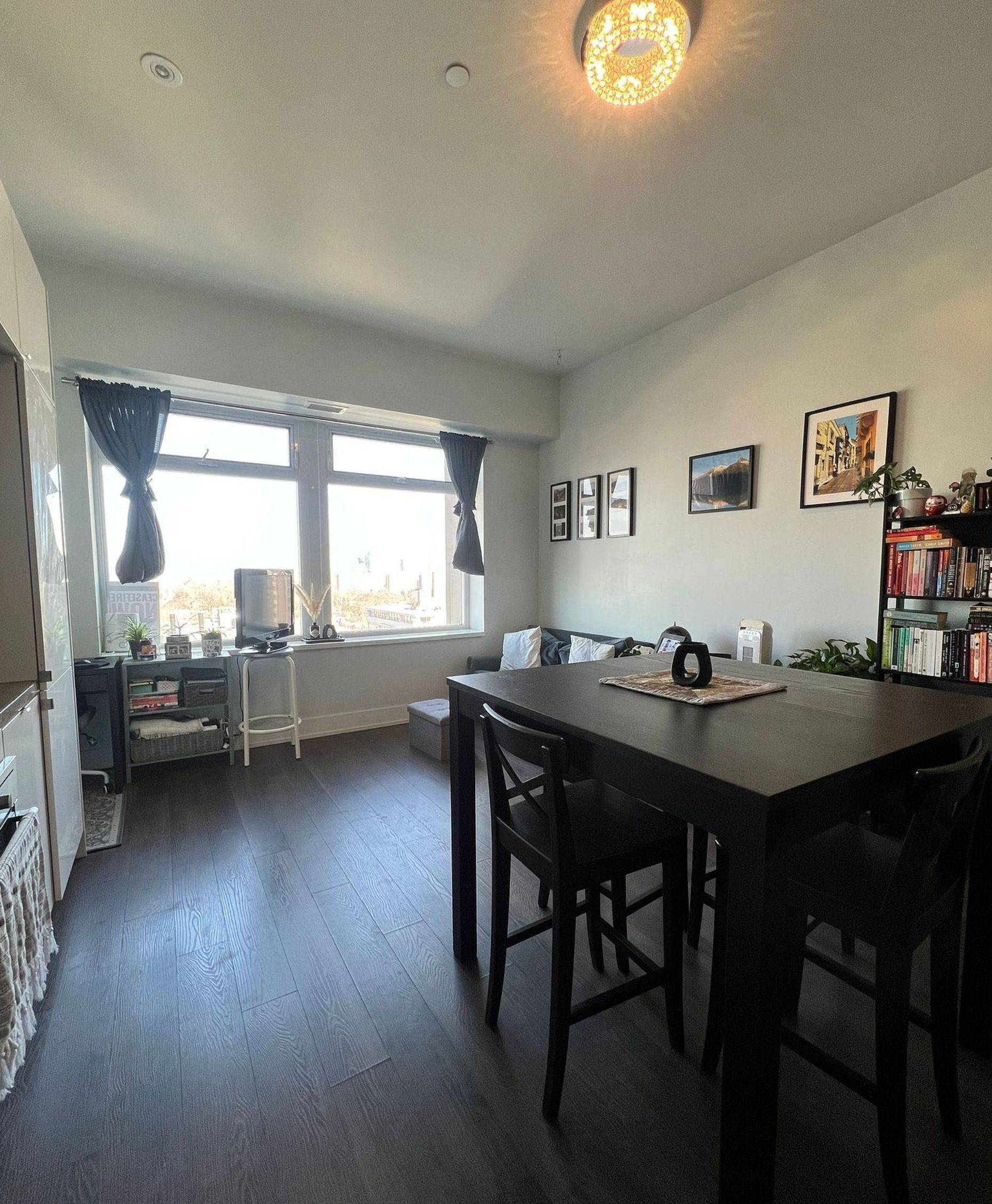 Toronto C02, ON M4V 1N5,111 St Clair AVE W #1203