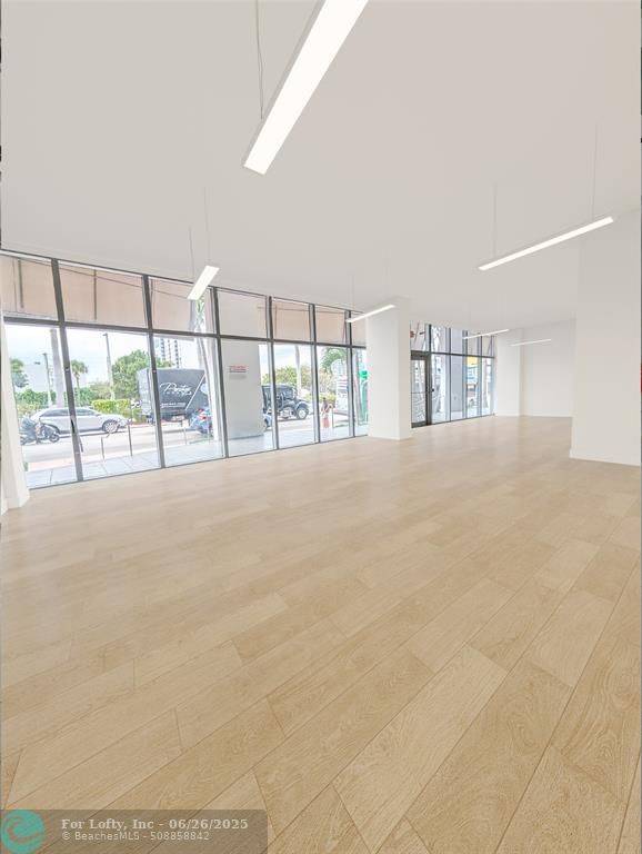6895 Collins Ave, Miami Beach, FL 33141
