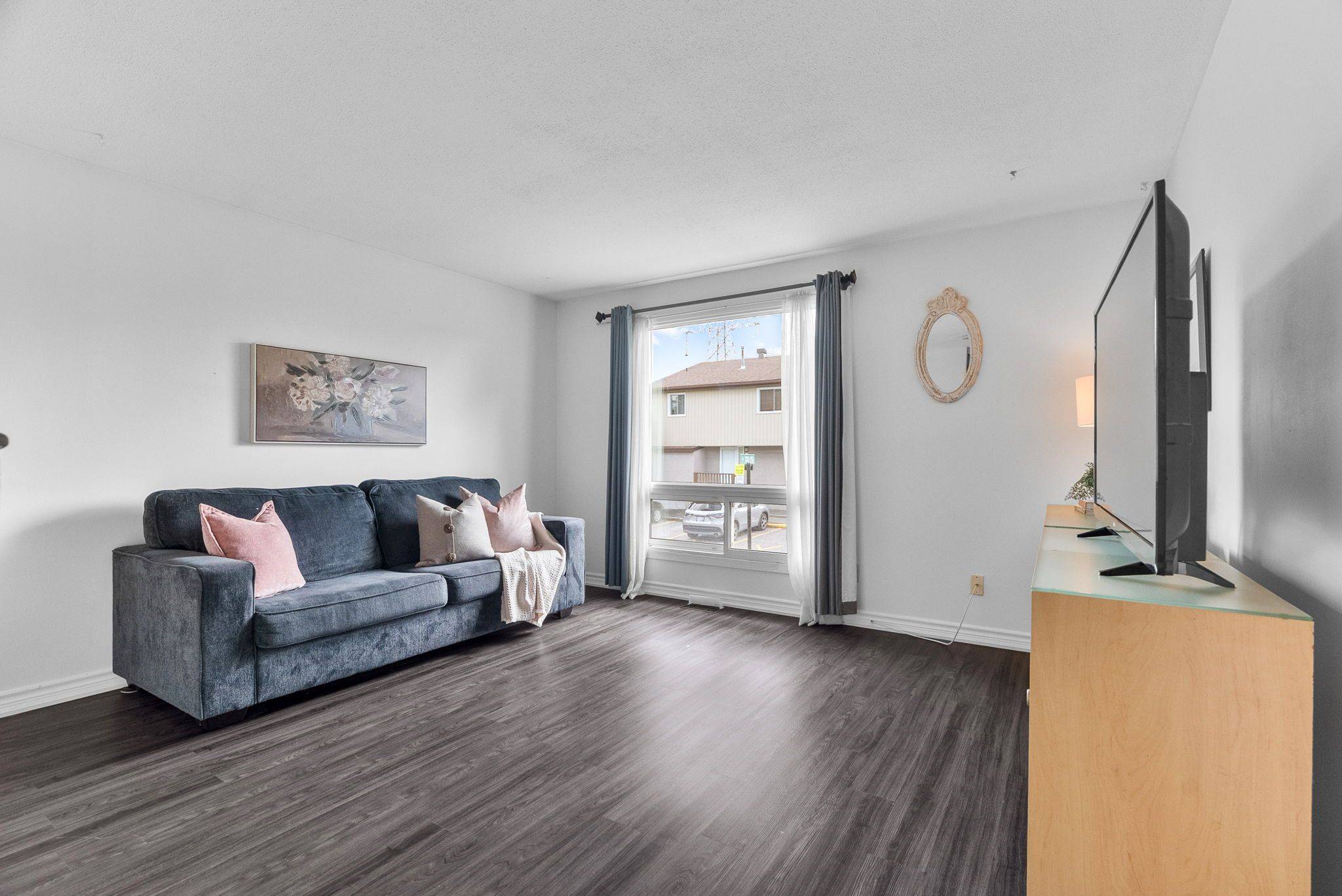Tanglewood - Grenfell Glen - Pineglen, ON K2G 3W8,230 Woodfield DR