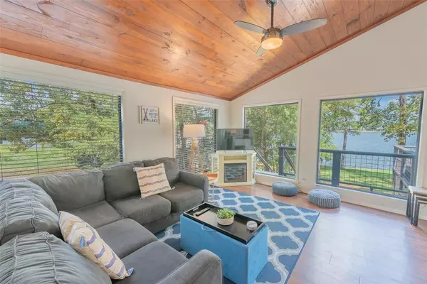 Scroggins, TX 75480,108 E Barker Creek Drive