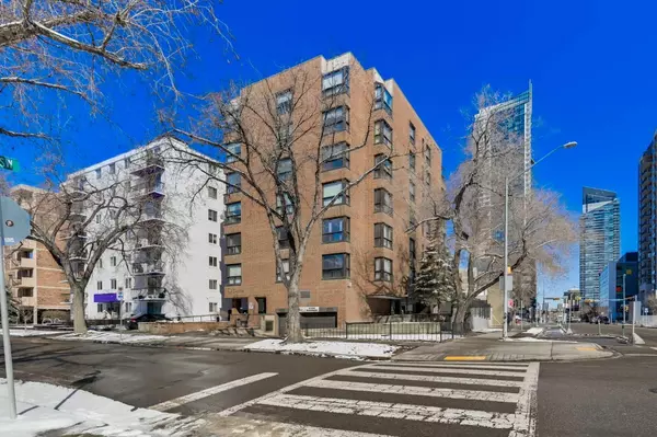Calgary, AB T3C 0T1,1202 13 AVE Southwest #201