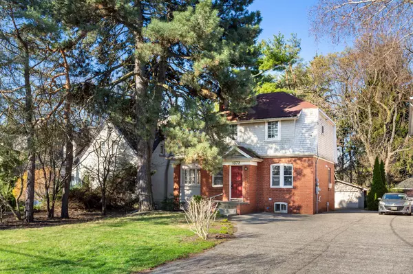 Toronto W08, ON M9A 3K6,1372 Islington AVE