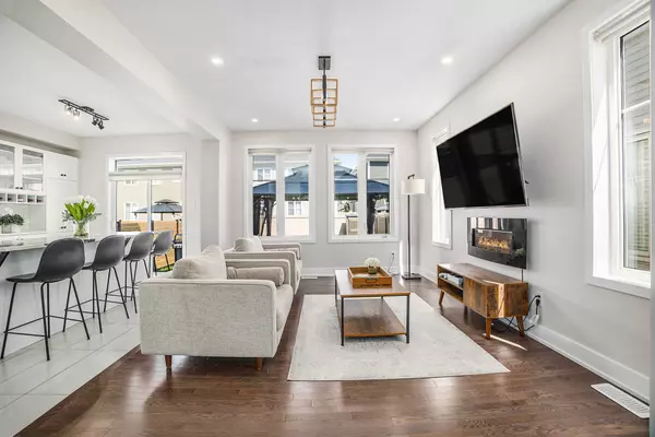 Stittsville - Munster - Richmond, ON K0A 2Z0,63 Pelham CRES