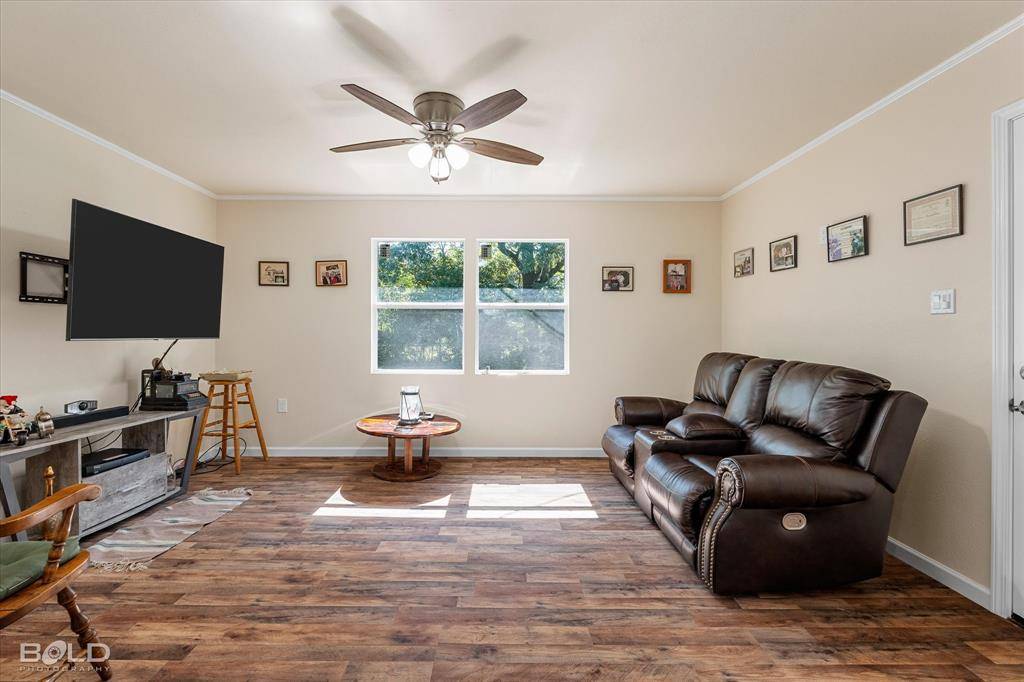 Benton, LA 71006,326 Montgomery Lane