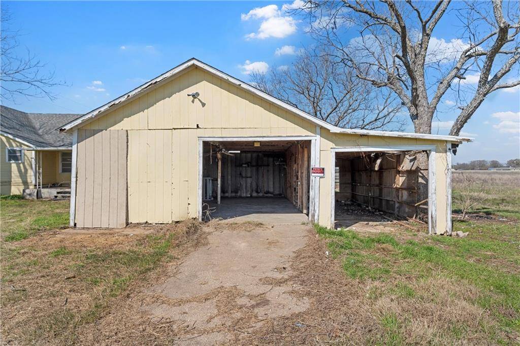 Riesel, TX 76682,400 N Broadway Street