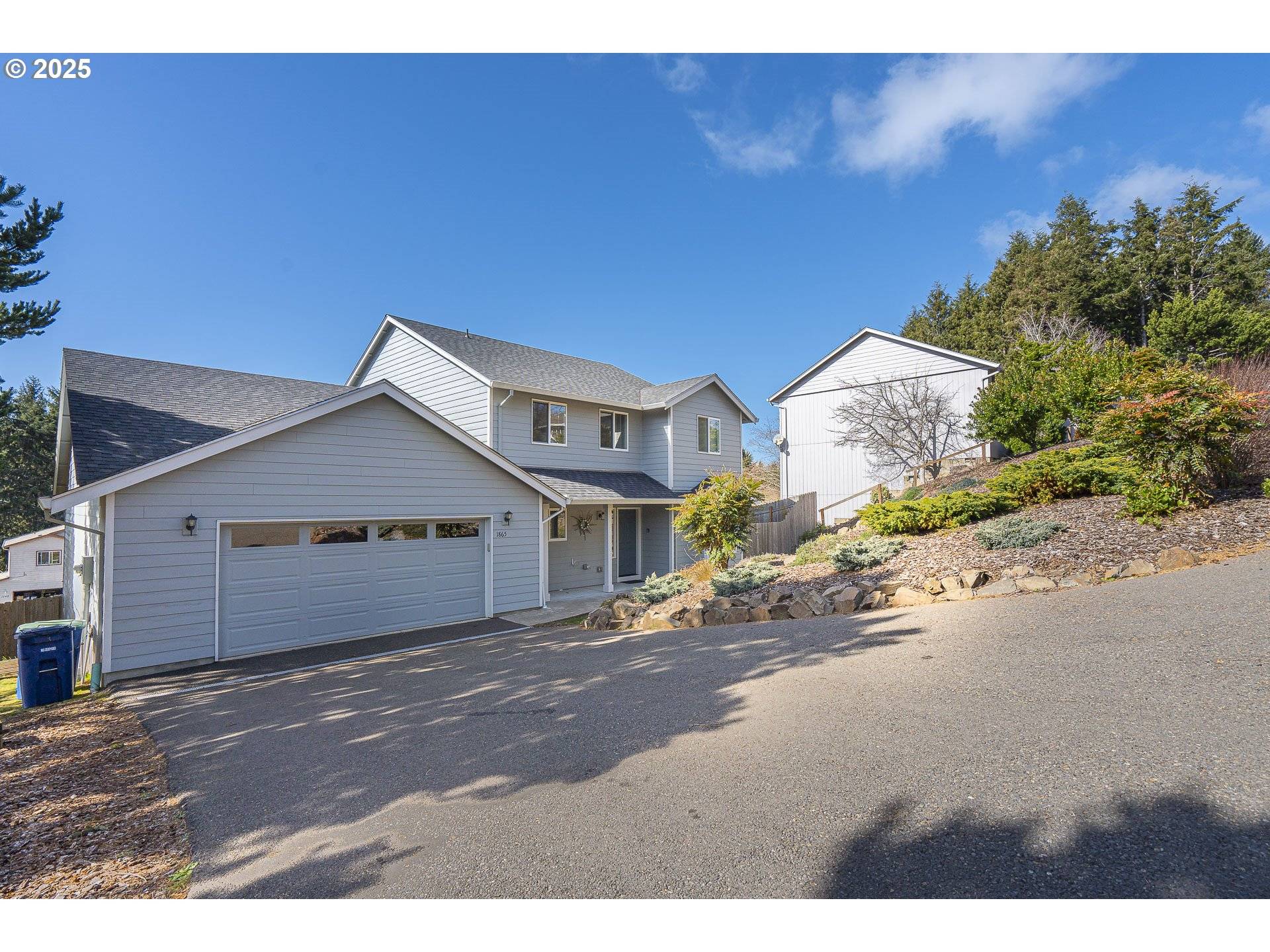 Lincoln City, OR 97367,1865 SE 19TH ST