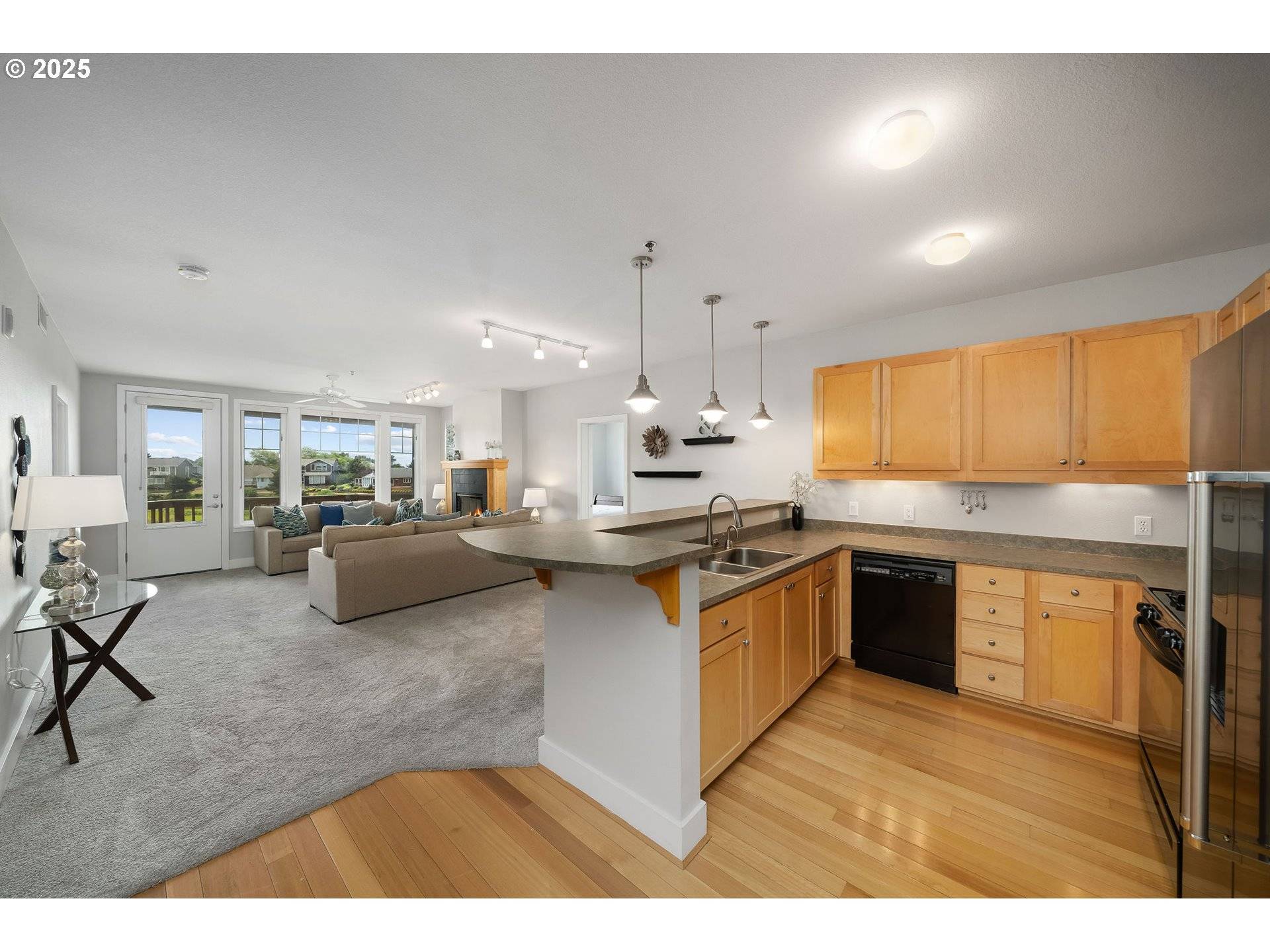 Seaside, OR 97138,1108 S HOLLADAY DR #24