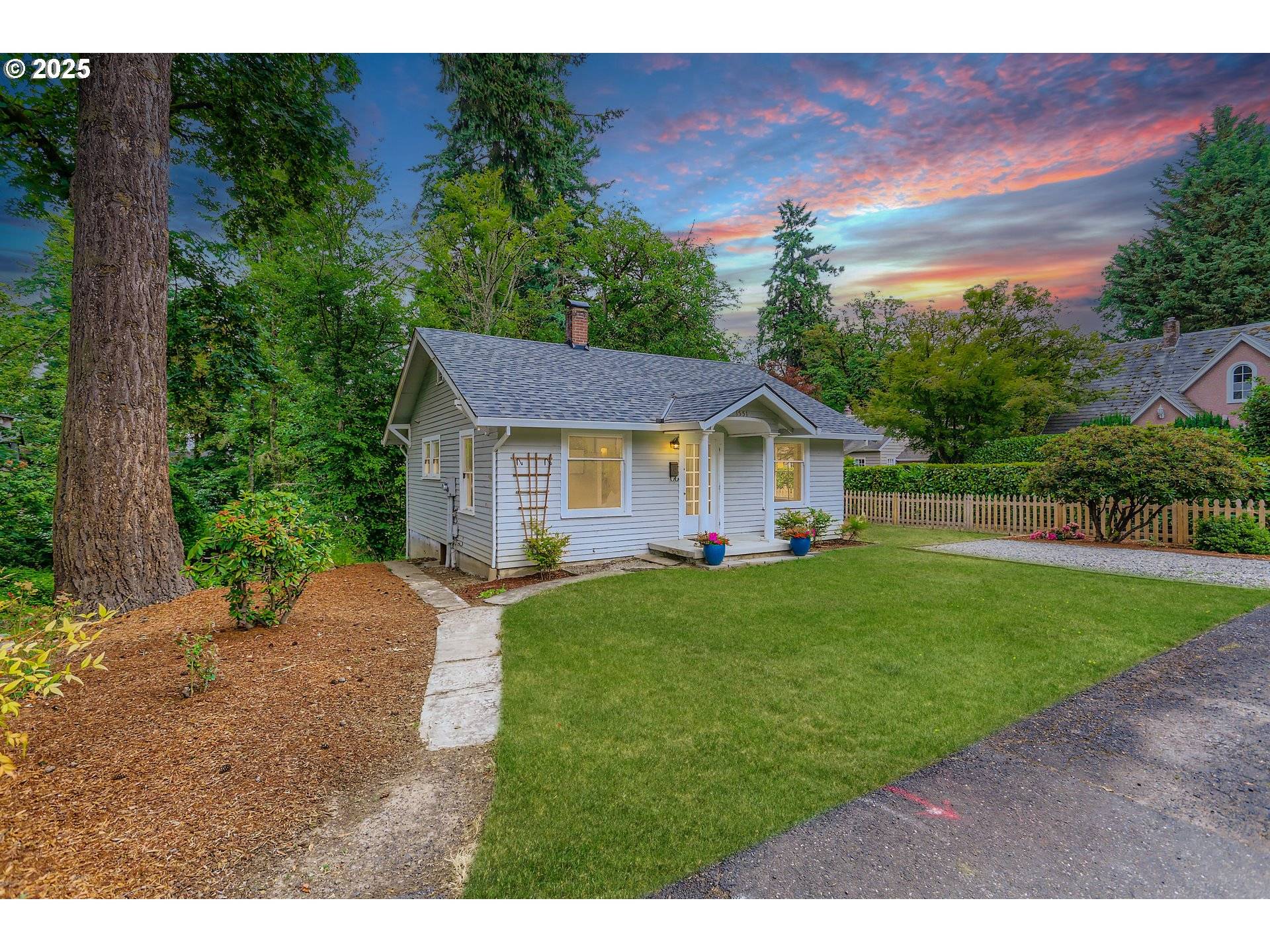 West Linn, OR 97068,1551 GARDEN ST