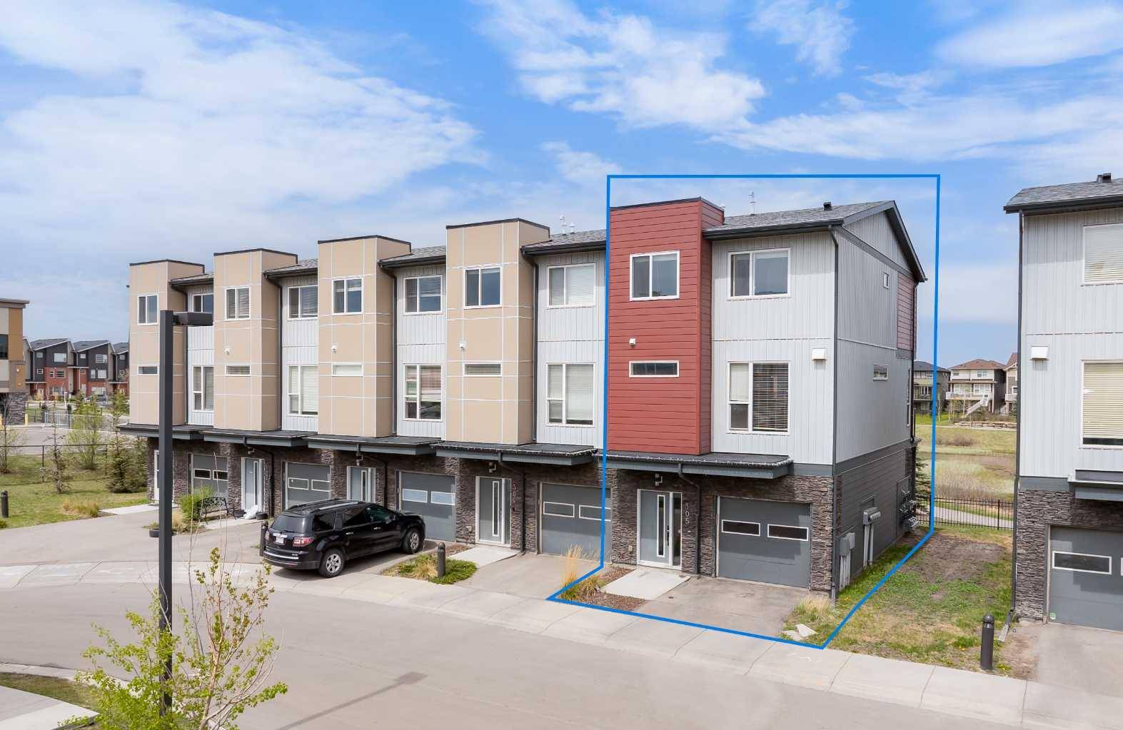 Calgary, AB T3J0W4,70 Saddlestone DR Northeast #305