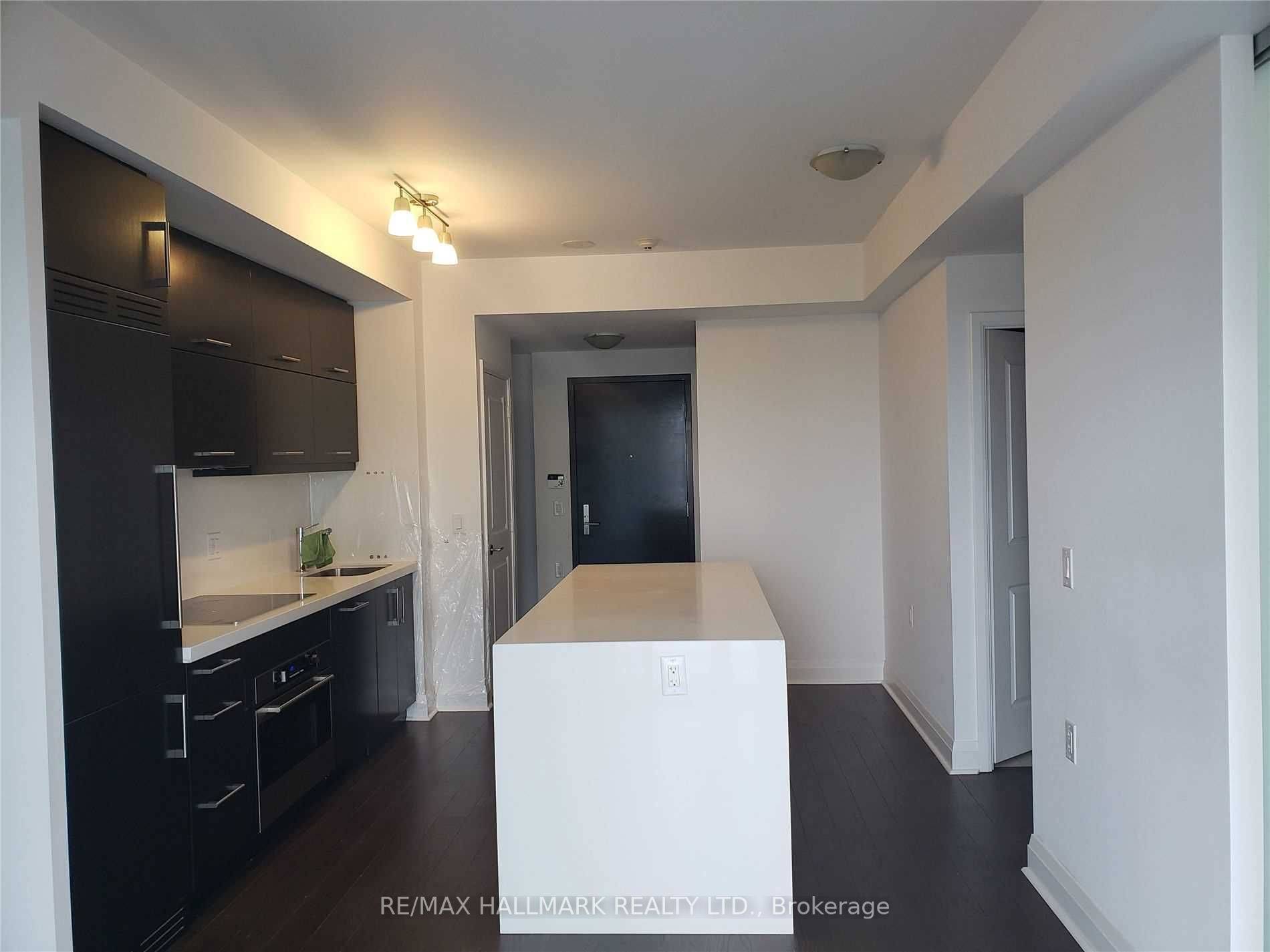Toronto C01, ON M5S 0A5,1080 Bay ST #2801