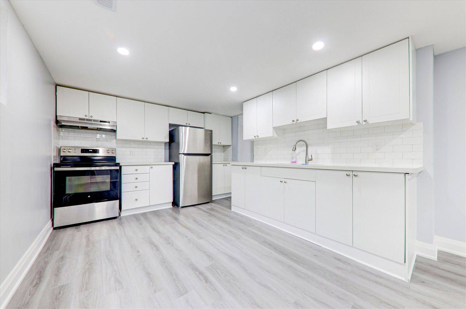 Oshawa, ON L1H 6J1,171 Guelph ST #Basement