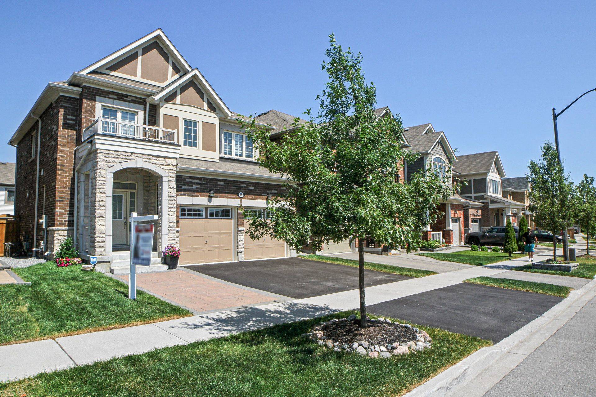 Whitby, ON L1P 0G3,15 Littlebeck CRES