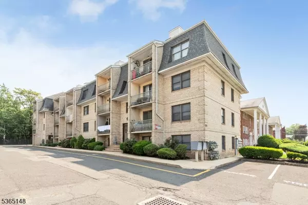 120 Westfield Ave #12, Elizabeth City, NJ 07208