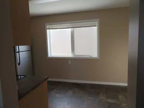 Lloydminster, SK S9V 0V4,5524 49 AVE #3