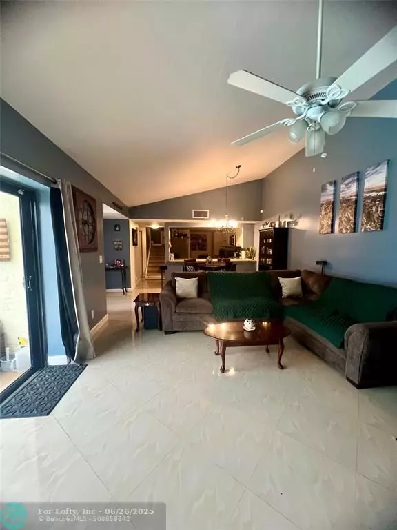 Lake Worth, FL 33463,4188 N Landar Dr
