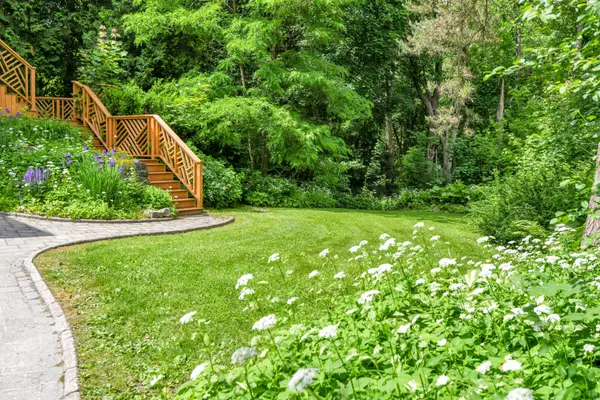 Rockcliffe Park, ON K1M 0Y7,211 Northcote PL