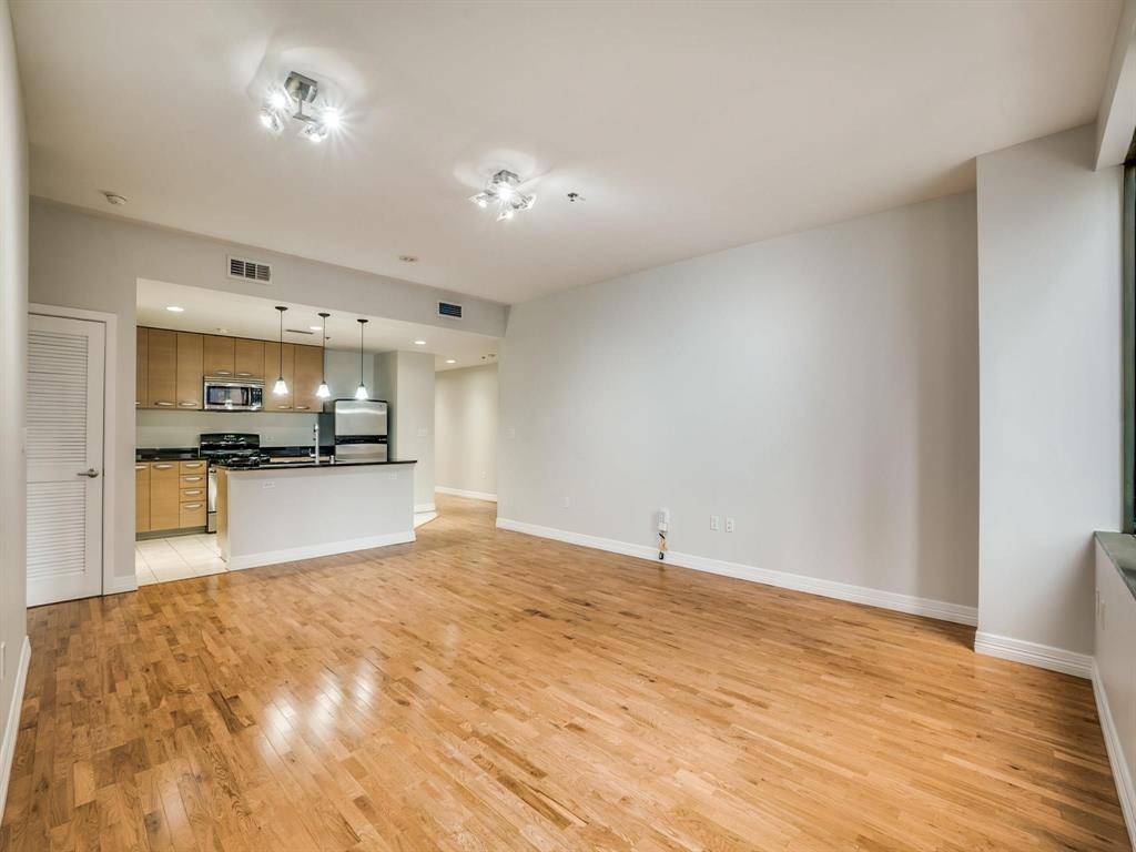 Dallas, TX 75202,1200 Main Street #408