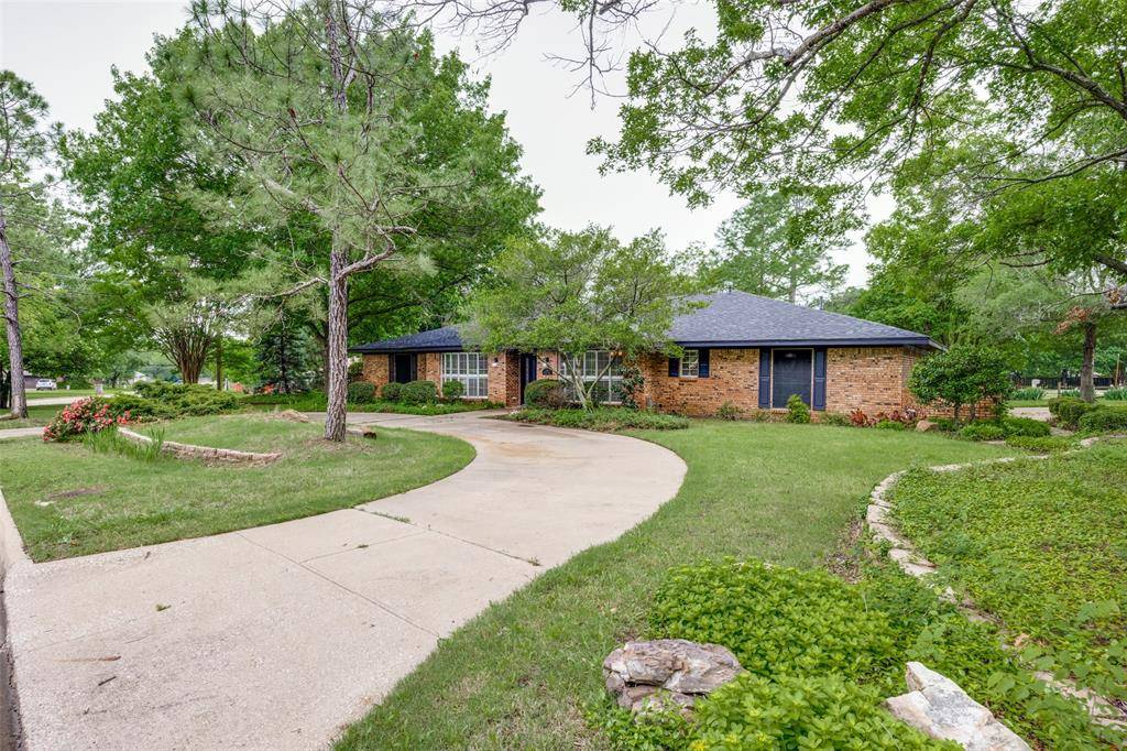 2500 Shoreline Drive, Sherman, TX 75092