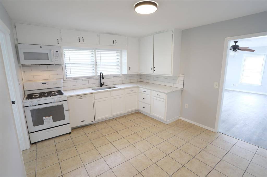 Mcgregor, TX 76657,1020 S Adams Street
