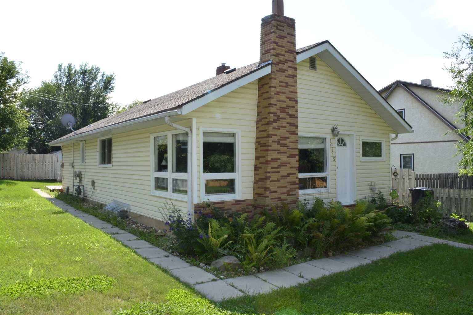 10115 105 AVE, Peace River, AB T8S1K8