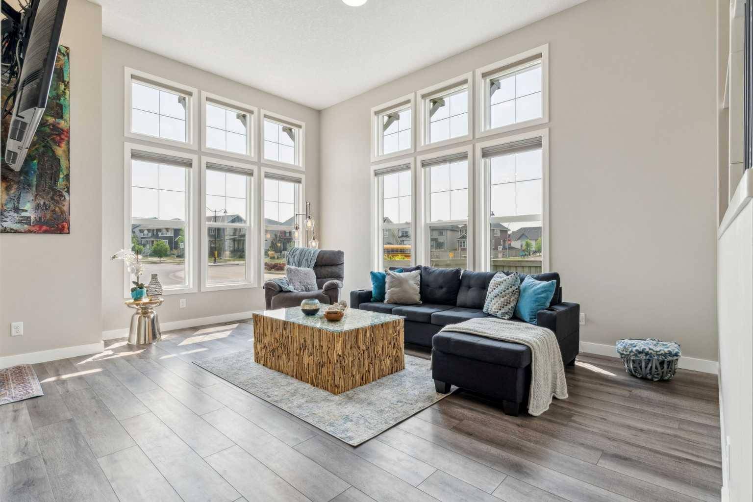 Calgary, AB T3M 2T8,492 Masters RD Southeast