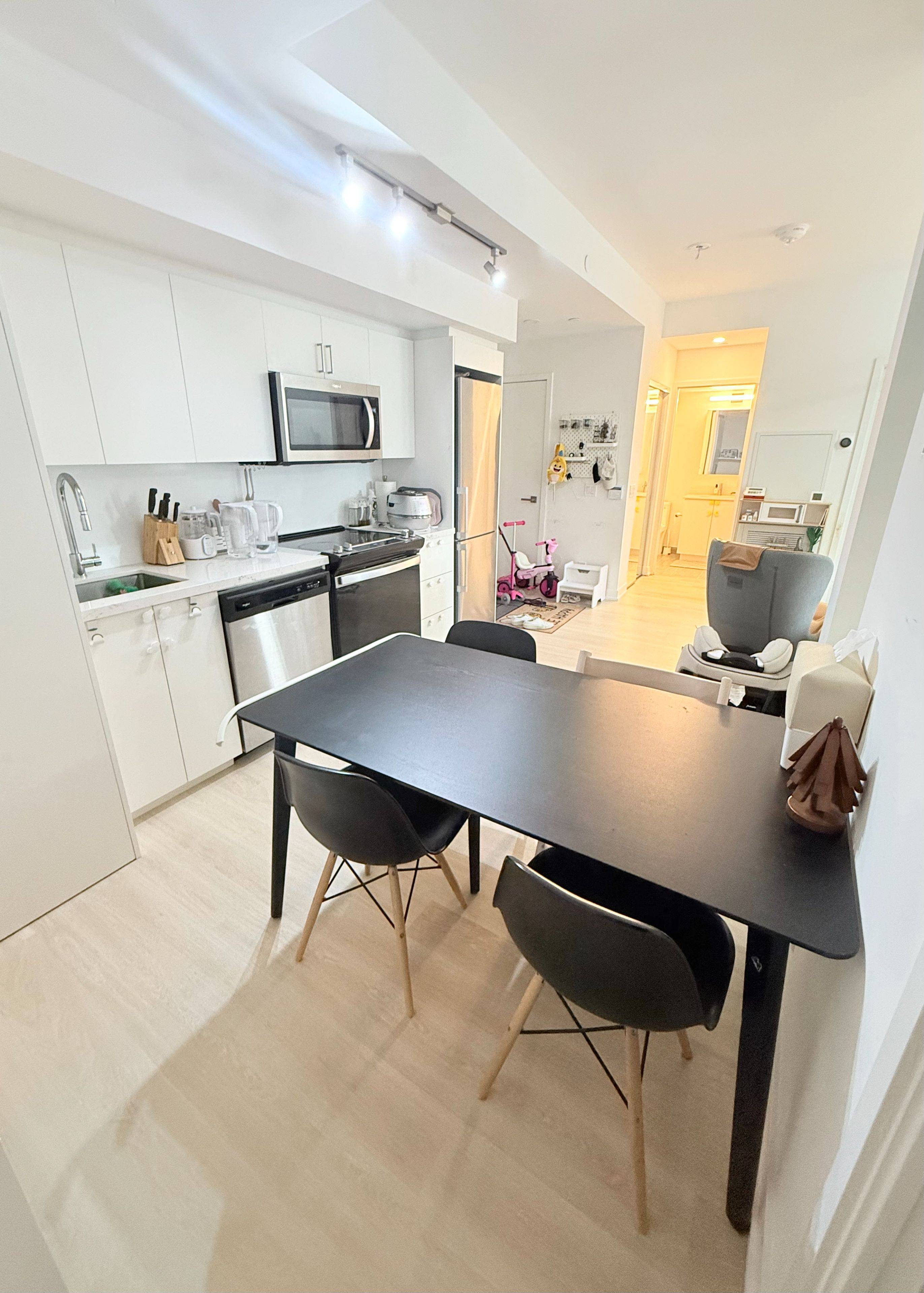 Toronto C06, ON M3H 0E3,30 Tretti WAY #904