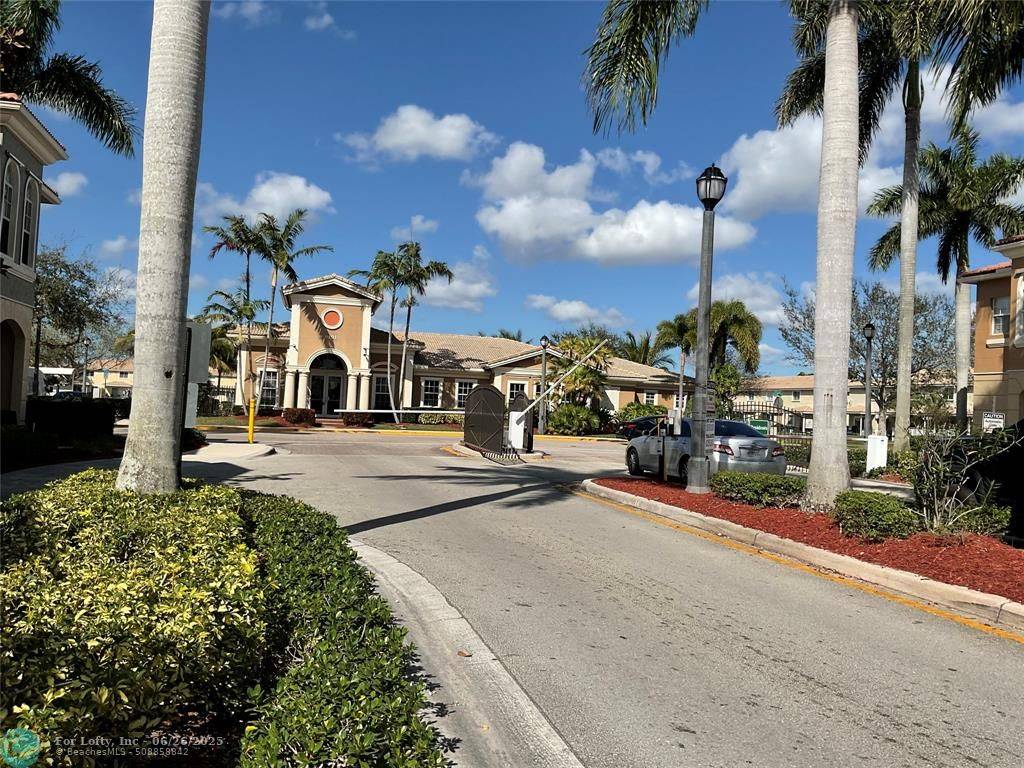 Tamarac, FL 33321,9093 Chambers St #9093